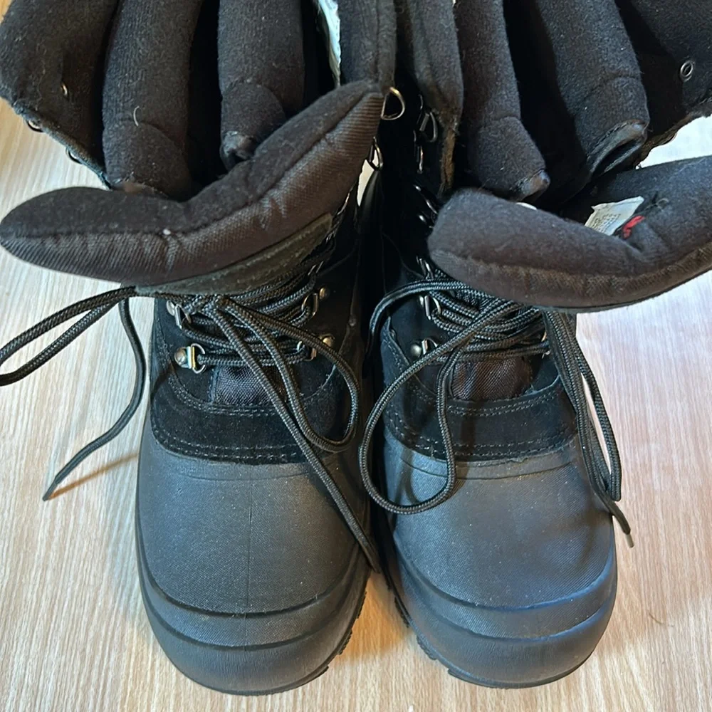 Northeast Outfitters insulated boots